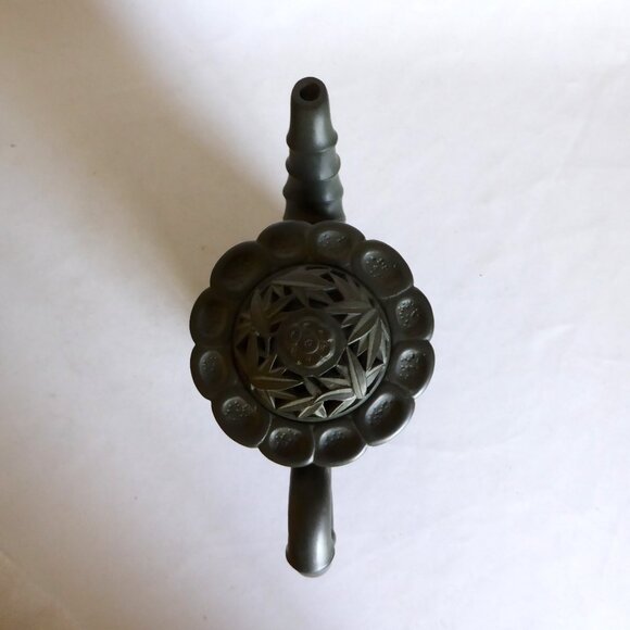 VINTAGE NEW TRADITIONAL CHINESE YIXING HOLLOWED CUT OUT BAMBOO CLAY TEAPOT - Picture 8 of 16